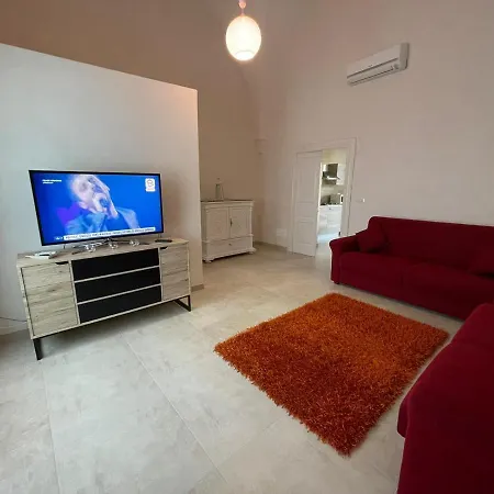 La Casa Di Santo E Toto Racale